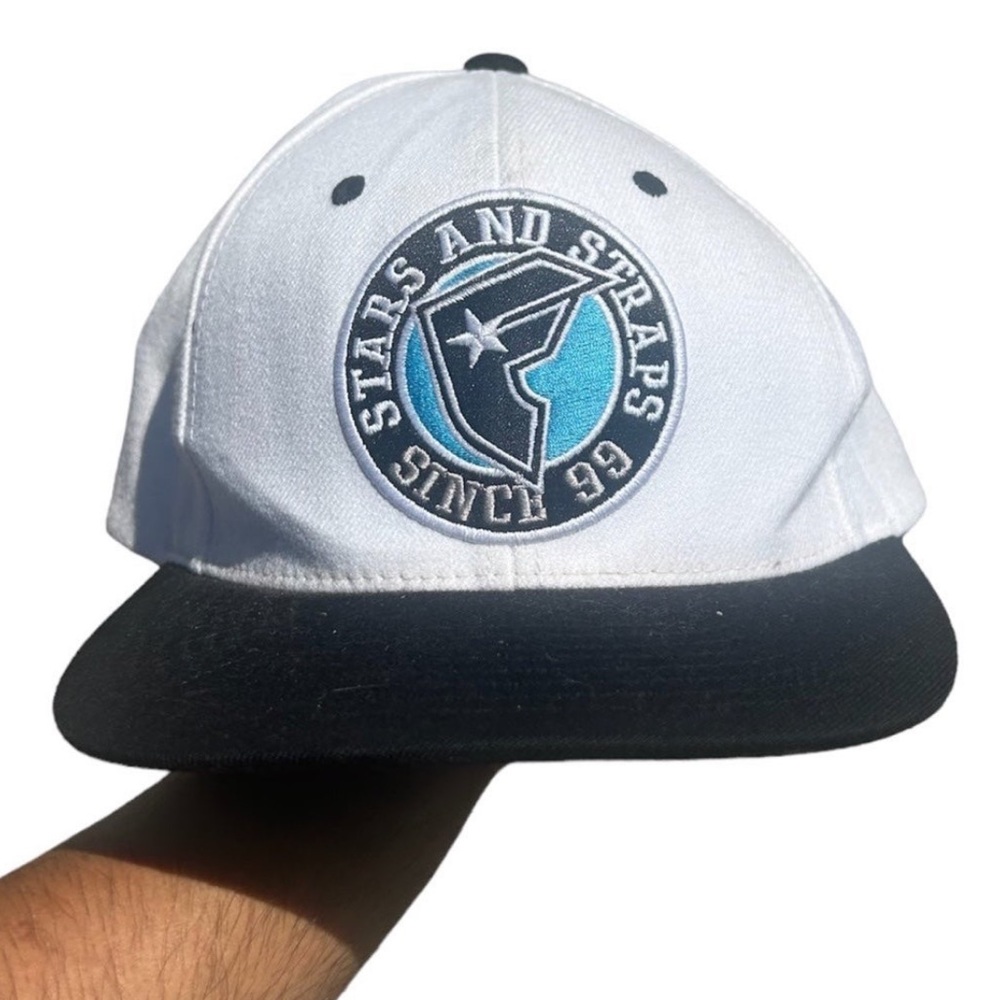 Famous Stars & Straps Men’s SnapBack Cap Hat Y2K cool rare